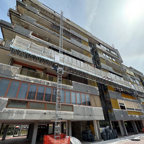 Platforme autoridicatoare cu o singură coloană