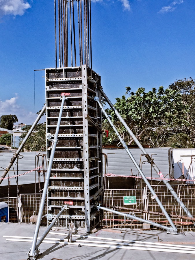 Sisteme de cofrare metalică pentru stâlpi